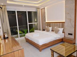 Hotel Shiv Palace，位于Tehri的酒店