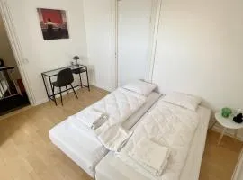 Cozy Bright Double Room 8 Free Parking