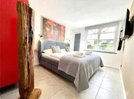 Natur-Ferien-Haus, Klein Rosenburg, Design-Ferienhaus an der Burg, Wallbox, 100Mbit WLAN & Zaun