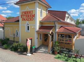 Cserki Panzió Balatonfőkajár，位于Balatonfőkajár的酒店