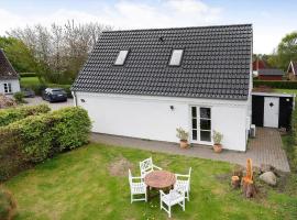 20430-Samso-Ballenvej-34A，位于Ballen的酒店