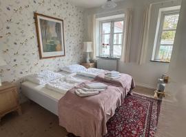 Skelby Præstegård værelse 3，位于盖瑟的酒店