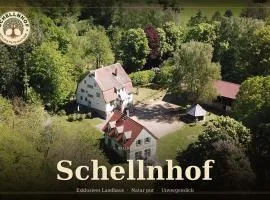 Schellnhof Forsthaus am Waldrand