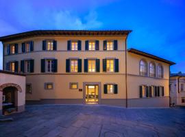 Palazzo Saloni，位于蒙塔尔奇诺的酒店