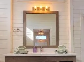 TH24 Midnight Moon Tiny Home - 15 min to Sedona