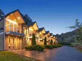 Centenary Peaks Riverview Townhouses Bright