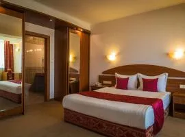 塞弗利夫广场酒店