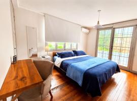 MAKTVB BRASIL GuestHouse Hostel Boutique，位于圣地亚哥的酒店