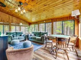 Peaceful Wooded Retreat at Lake Wallenpaupack!