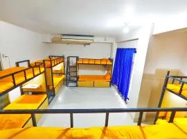Younic Hostel Baridhara Male