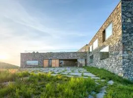 Chetzeron Mountain Boutique Hotel