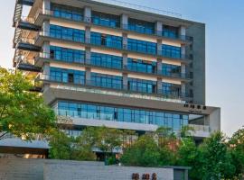 深圳泰华梧桐酒店，位于宝安的酒店