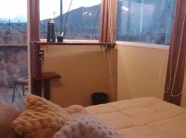 "Petit Box" Habitación Boutique de Diseñador con baño privado en Montaña- Experiencia espectacular container- Cocheras- Vistas a la Montaña - Terraza-Camino a las Termas de Cacheuta, Potrerillos, Uspallata, Alta Montaña, Chile