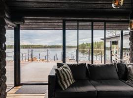 A small gem by the lake for two or for a family，位于佩洛的酒店