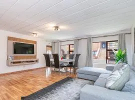 3 bed ground in sandton