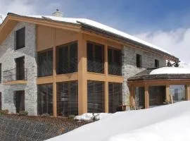 Grischuna Mountain Lodge