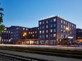 Me and All Hotel Kiel, by Hyatt