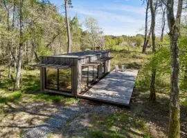 Charming Tiny House In Forest Near Sea Peace Now