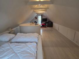 Marku House 2-plans huse，位于斯楚厄的酒店