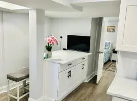 Stylish 2BR DC Retreat with Private Entrance