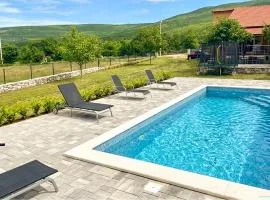 Amazing Home In Sinj