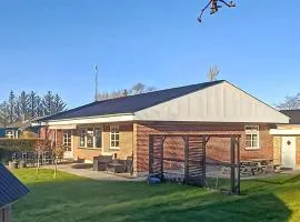 Stunning Home In Havndal With Wifi