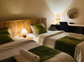 Loving Garden Stayラビングガーデンステイ，位于Mima的酒店