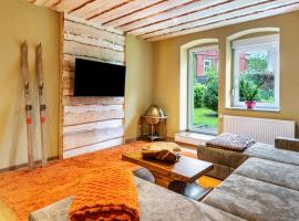 Ferienwohnung im Herrenhaus m. Pool，位于奥尔巴赫的酒店