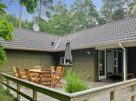 Holiday Home Ellynor - 600m from the sea by Interhome