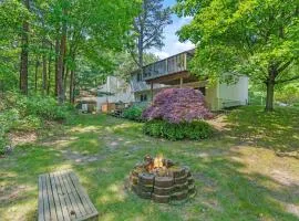 The Holland Hideaway- Family Home - Walk to Beach