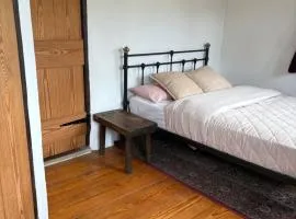 THE FARMHOUSE Room 1