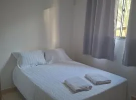 Apto completo térreo 2quartos - praia e shopping