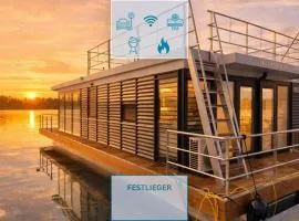 Floatinghouse Bakerman