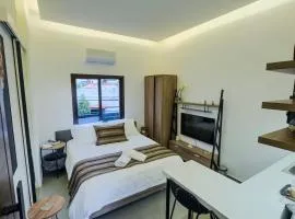 Railway Studio 2 - Cozy for Solo Or Couple Travelers
