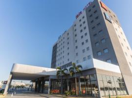 Ibis Lorena - Circuito da Fé，位于洛雷纳的酒店