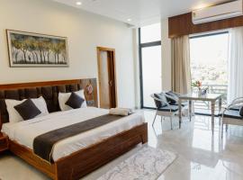 The Twelve Petals by Parvati Inn，位于Dhikuli的酒店