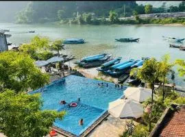 Jade River Phong Nha
