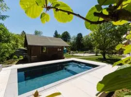 Adventure Cottage with pool and big garden