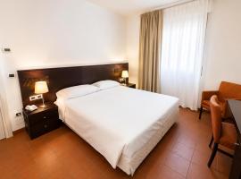Hotel Eurovil，位于普雷多雷的酒店