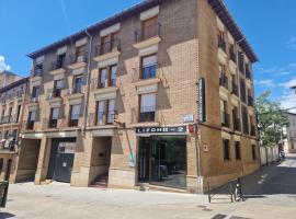 Hostal Lizana 2，位于韦斯卡的酒店