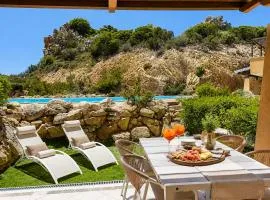 Emmita's Home - Relax among Red Rocks and Pool