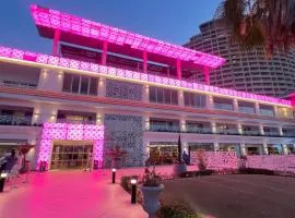 Porto Sokhna Hotel Towers family