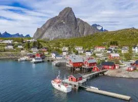 Reine seaview cabin