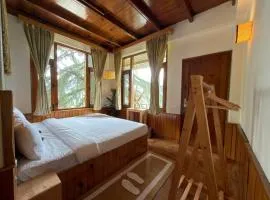 Tora House