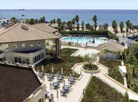 Mercure Thalasso & Spa Port Fréjus，位于弗雷瑞斯的酒店