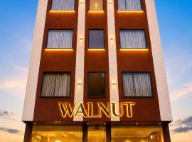 Hotel Walnut - Near Jaipur Airport，位于斋浦尔的酒店