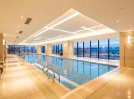 The QUBE Hotel Jingzhou，位于Caoshi的酒店