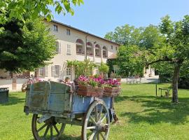 B&B La Quercia，位于蒙卡尔沃的酒店