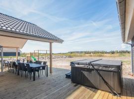 5 star holiday home in Jerup，位于耶鲁普的酒店