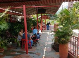 Estadero Rancho Alegre，位于Cisneros的酒店